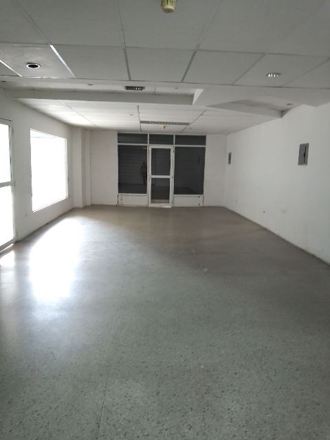 ¡ALQUILADO! Local calle Sucre con calle Monagas. Anaco. Ref: 1385