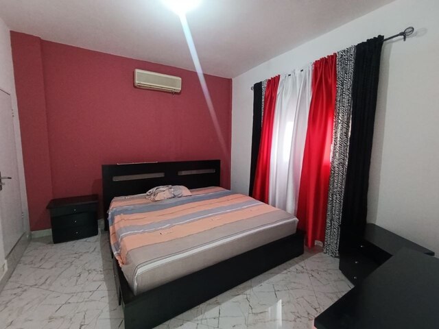 Casa con Residencias en calle Las Brisas. Sector El Chaparral. Anaco. Ref: 1644 - Image 2