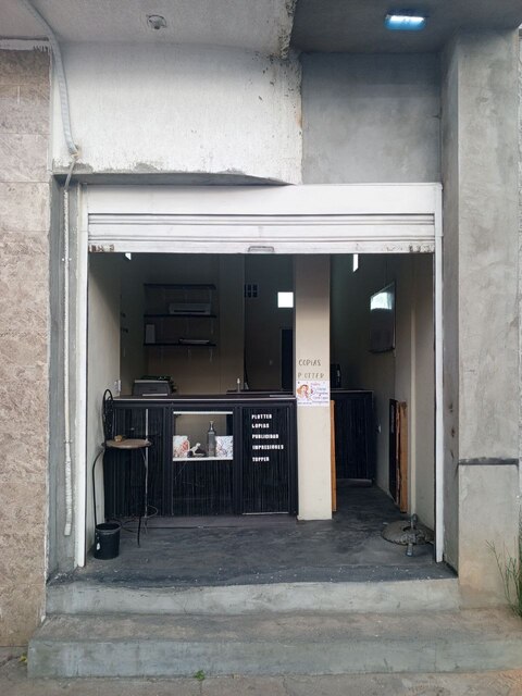 Local Comercial en calle Sucre a pocos metros de Pitzza Top. Anaco. Ref: 1608 - Image 2