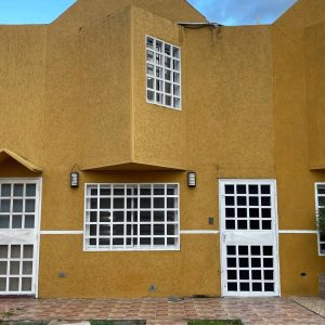 Town House en Laguna Park. Anaco. Ref: 1577