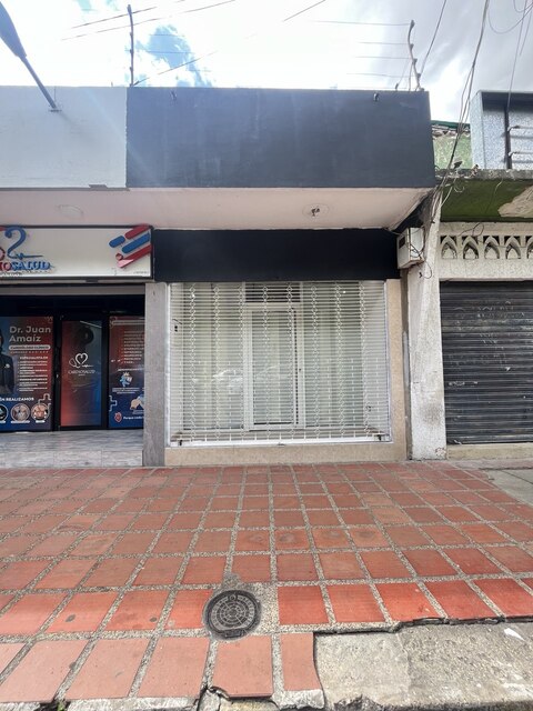 Local Av. Mérida frente a Plaza Bolívar. Ref 1594