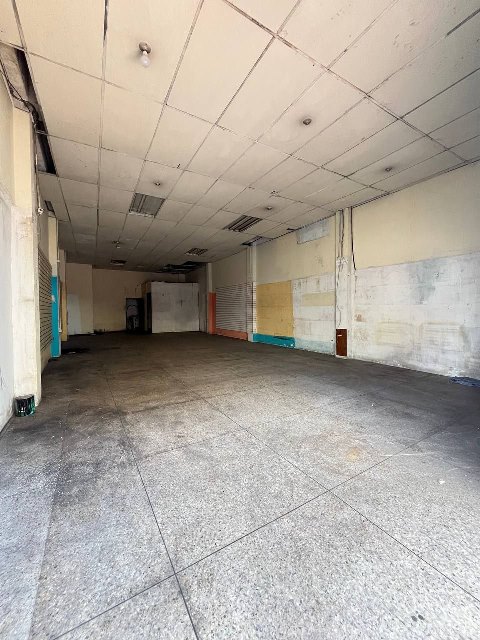 Local Comercial en Av. Bolívar entre Av. Miranda y calle Monagas. Anaco. Ref: 1481 - Image 3