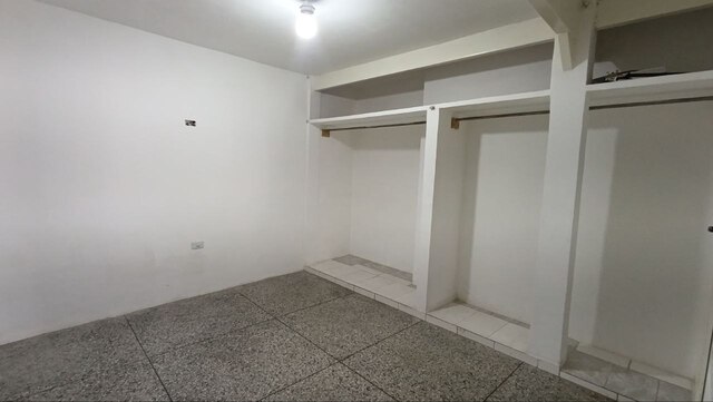Local Comercial en calle 24 de Julio con calle Sucre. Anaco. Ref: 1688 - Image 10