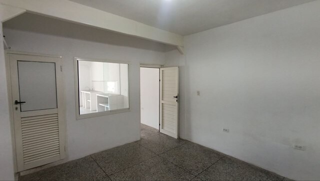 Local Comercial en calle 24 de Julio con calle Sucre. Anaco. Ref: 1688 - Image 6