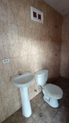 Apartamento de uso comercial en calle 24 de Julio con calle Sucre. Anaco. Ref: 1687 - Image 10