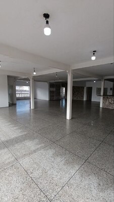 Local Comercial en calle 24 de Julio con calle Sucre. Anaco. Ref: 1688 - Image 11