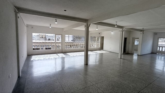 Local Comercial en calle 24 de Julio con calle Sucre. Anaco. Ref: 1688 - Image 13