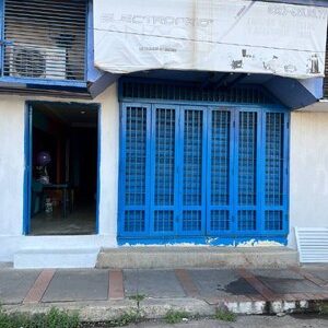 Local Comercial en Edificio El paseo, calle Sucre. Anaco. Ref: 1699