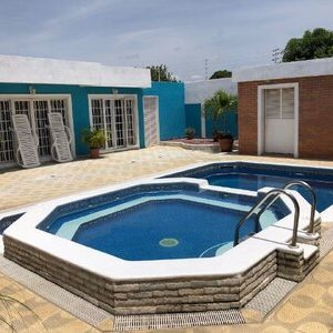 Casa Quinta y Patio con Galpón pequeño. Sector La Folrida. Ref 1697